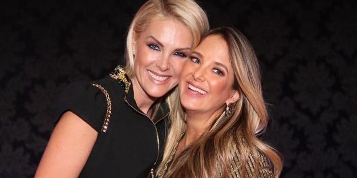 http://tvfoco.uai.com.br/wp-content/uploads/2015/05/Daniela-Mercury.jpg