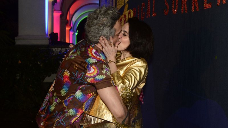 Alexandre Nero, da Globo, e sua esposa Karen Brusttolin em um baile de Carnaval - Foto AgNews