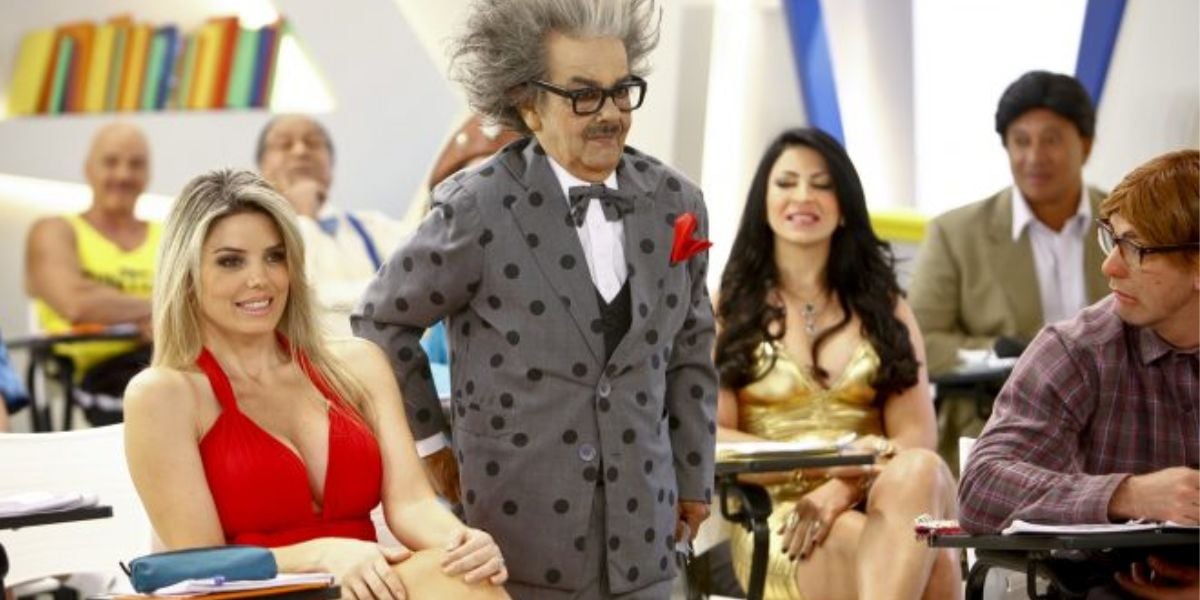 http://tvfoco.uai.com.br/wp-content/uploads/2015/05/Daniela-Mercury.jpg