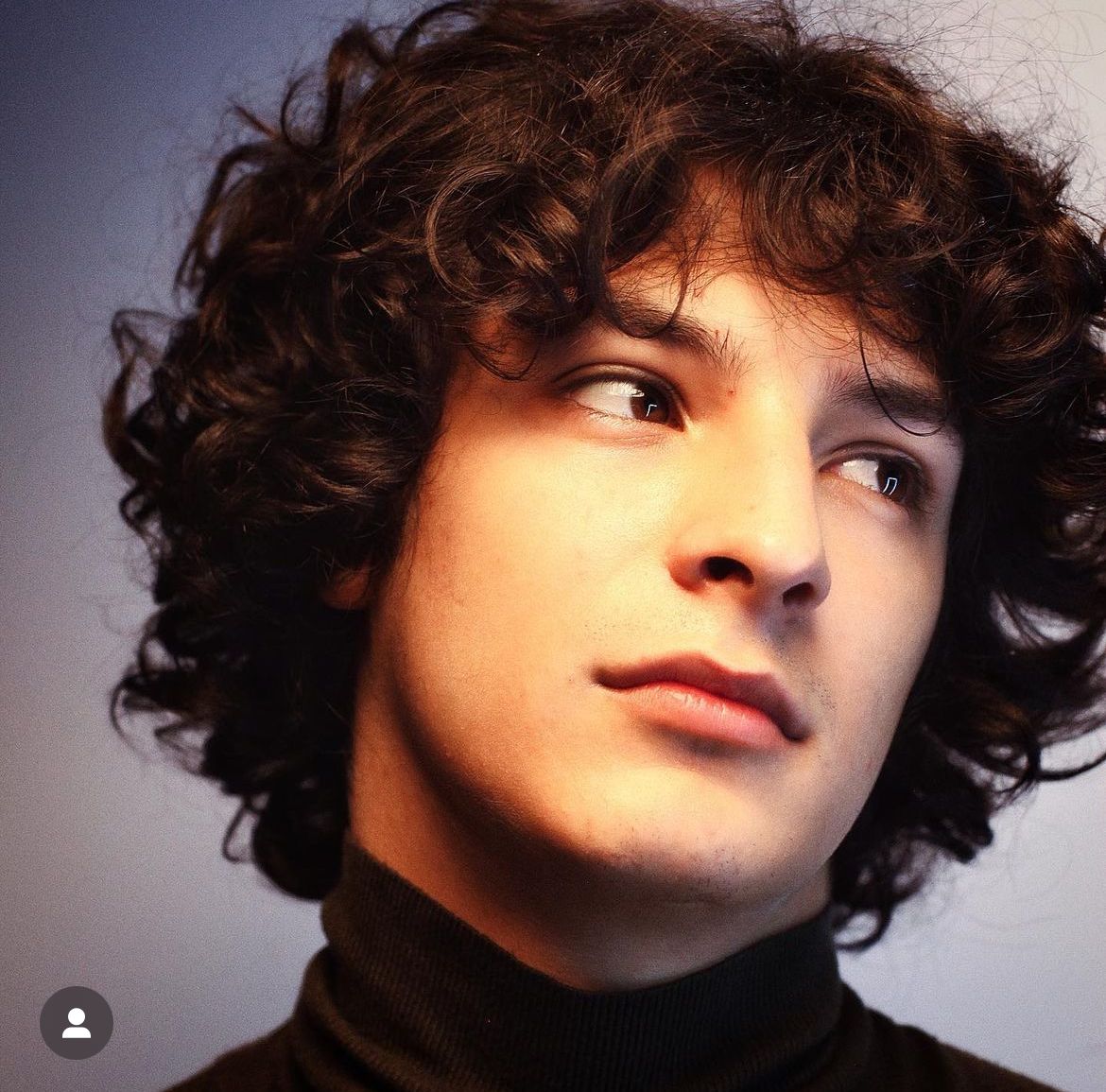 Herdeiro da ex-global Helena Rinaldi cresceu, e clique raro divulgado prova que ele é um dos homens mais lindos do Brasil  - Foto Reprodução instagram