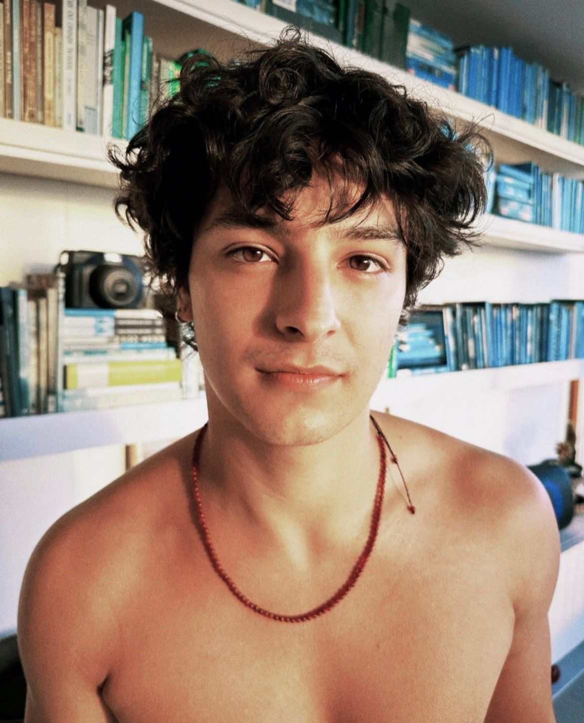 Herdeiro da ex-global Helena Rinaldi cresceu, e clique raro divulgado prova que ele é um dos homens mais lindos do Brasil  - Foto Reprodução instagram