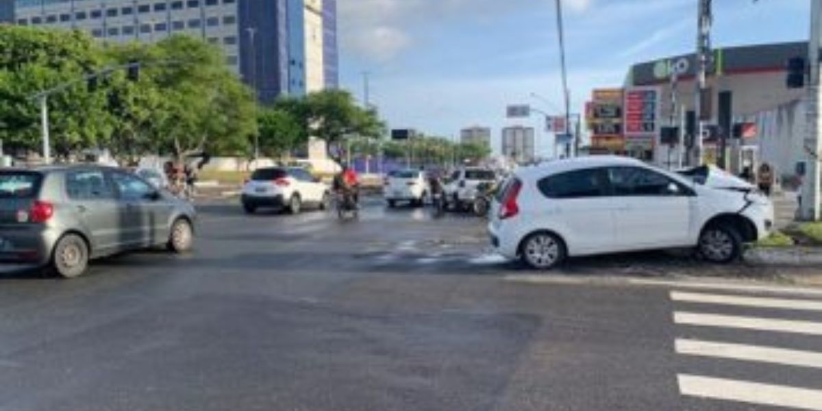 Jornalista da Globo sofre acidente de carro e tem fratura no punho e na costela e uma perfuração no pulmão - Foto Reprodução Internet