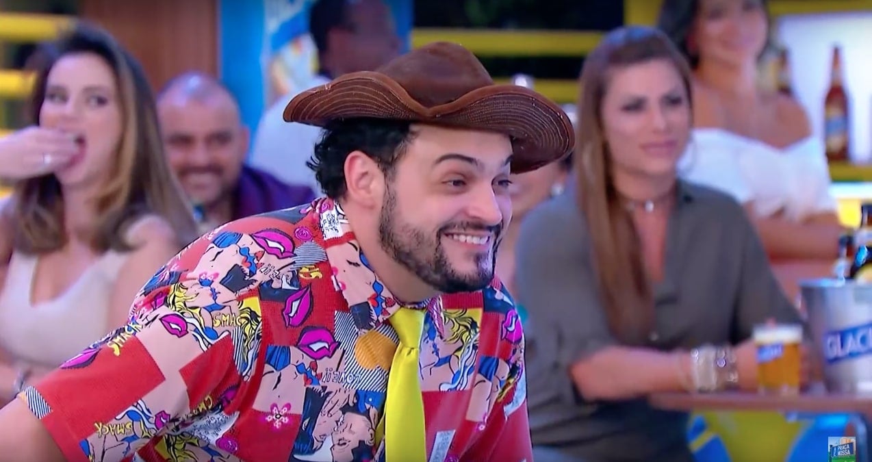 Matheus Ceará é uma das estrelas do programa A Praça é Nossa comandado por Carlos Alberto (Foto: Reprodução/ SBT)