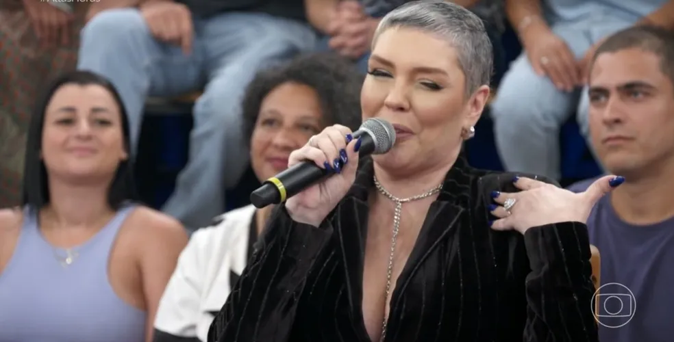 http://tvfoco.uai.com.br/wp-content/uploads/2015/05/Daniela-Mercury.jpg