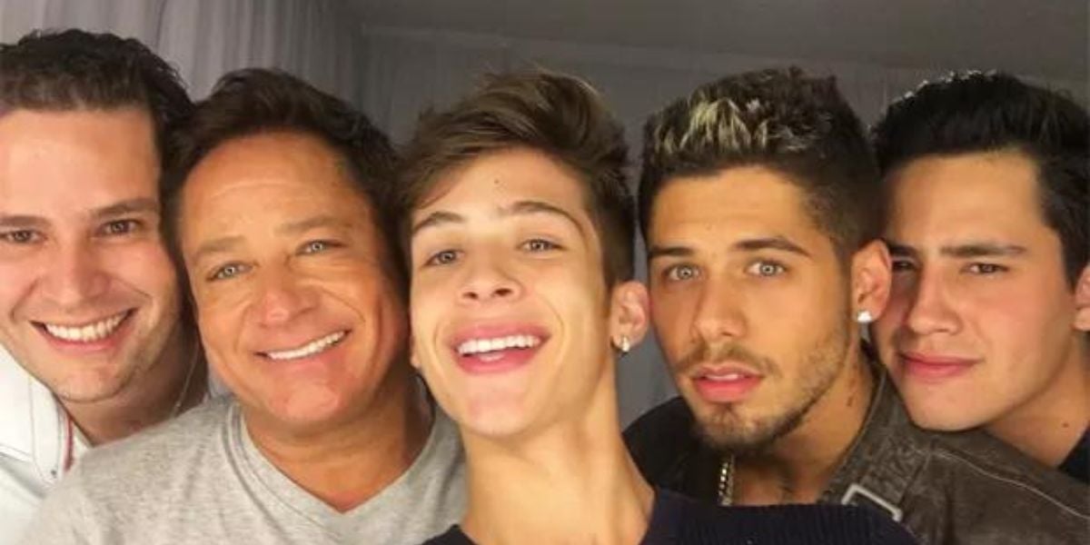 http://tvfoco.uai.com.br/wp-content/uploads/2015/05/Daniela-Mercury.jpg