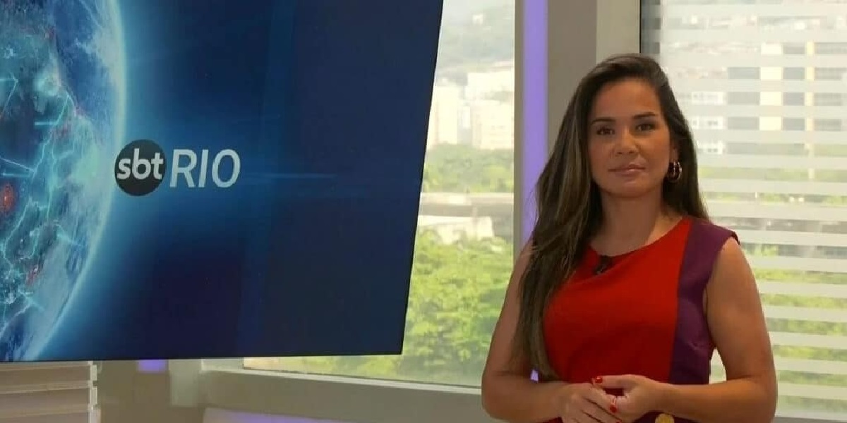 Isabele Benito sob comando da 1° edição do 'SBT Rio' (Foto: Divulgação/ SBT)