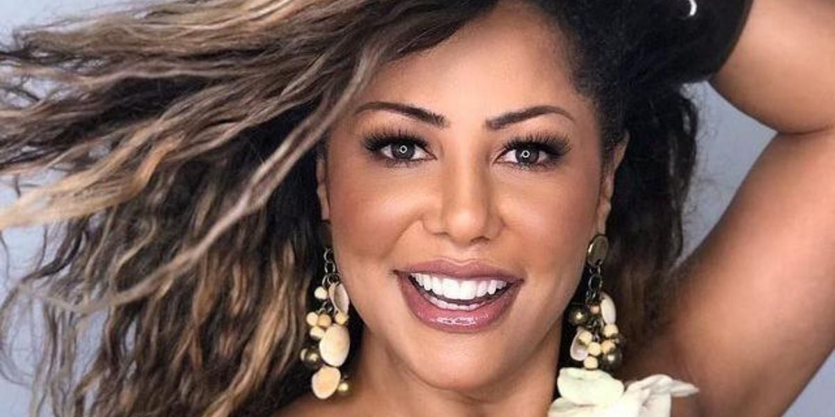 http://tvfoco.uai.com.br/wp-content/uploads/2015/05/Daniela-Mercury.jpg