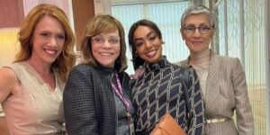 Cássia Kis e elenco de 