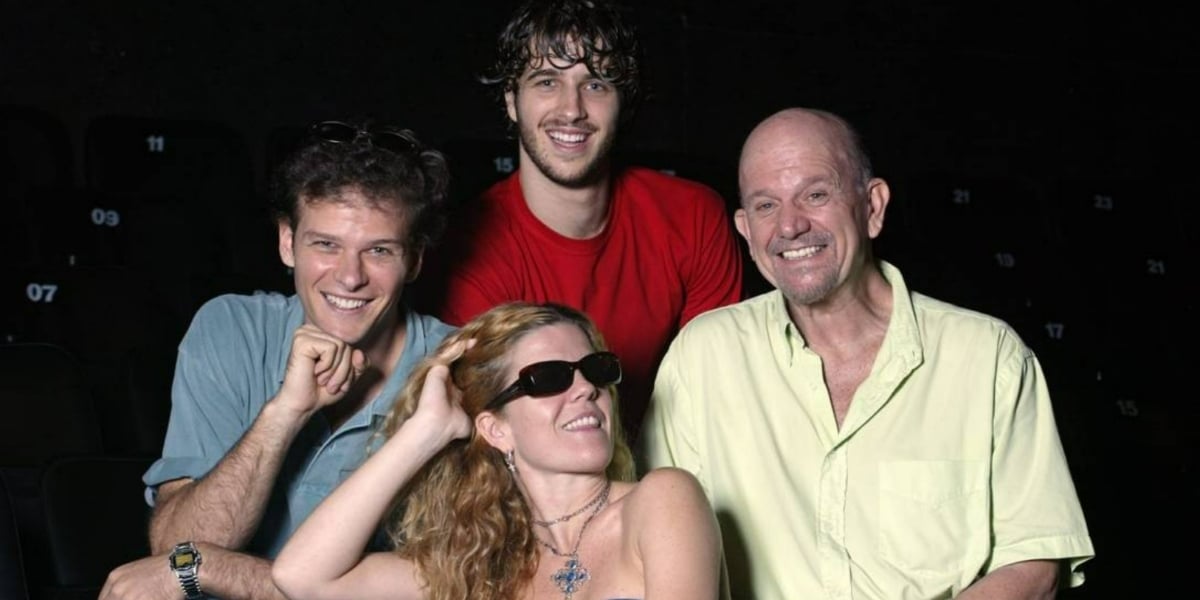 http://tvfoco.uai.com.br/wp-content/uploads/2015/05/Daniela-Mercury.jpg