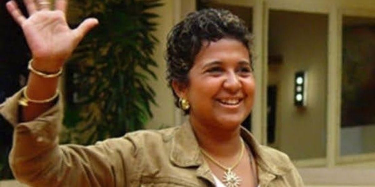 http://tvfoco.uai.com.br/wp-content/uploads/2015/05/Daniela-Mercury.jpg