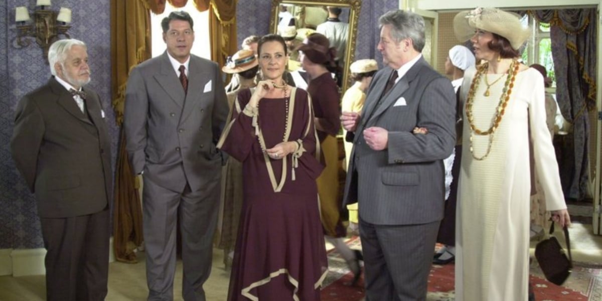 http://tvfoco.uai.com.br/wp-content/uploads/2015/05/Daniela-Mercury.jpg
