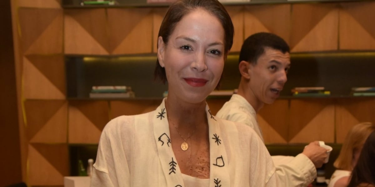 http://tvfoco.uai.com.br/wp-content/uploads/2015/05/Daniela-Mercury.jpg