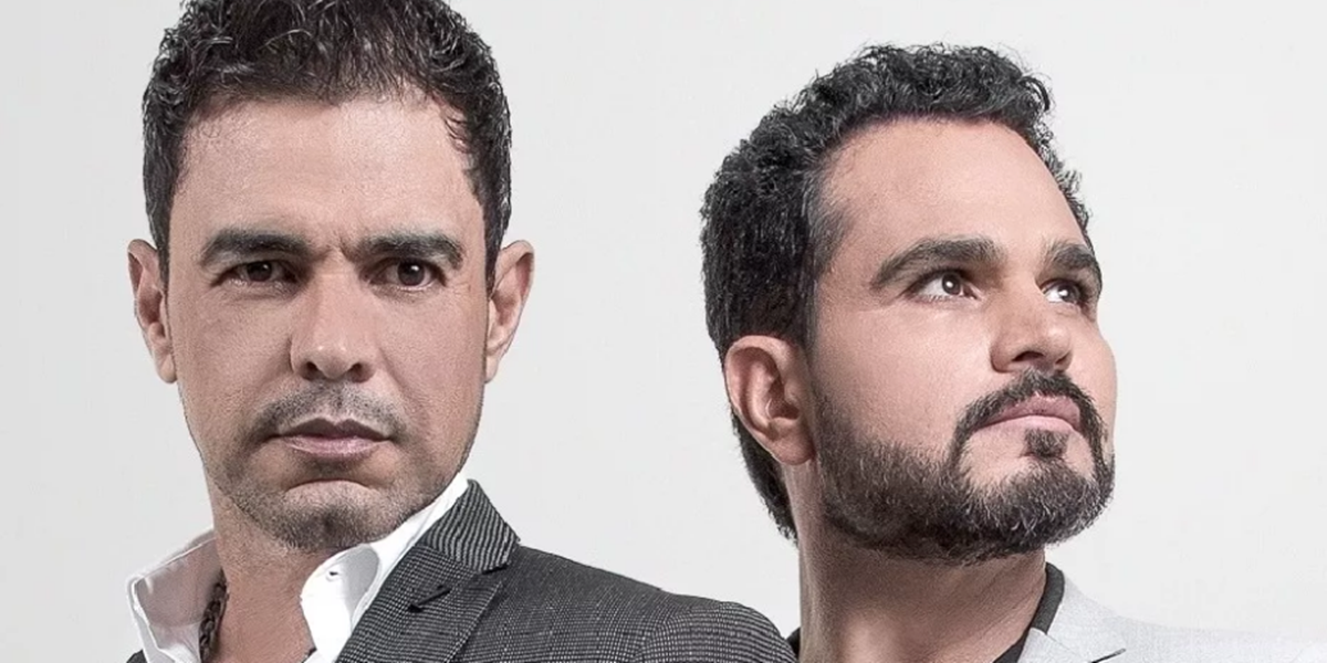 No palco com Zezé. Luciano Camargo se estressou e deixou o irmão sozinho durante show (Foto: Reprodução Internet)