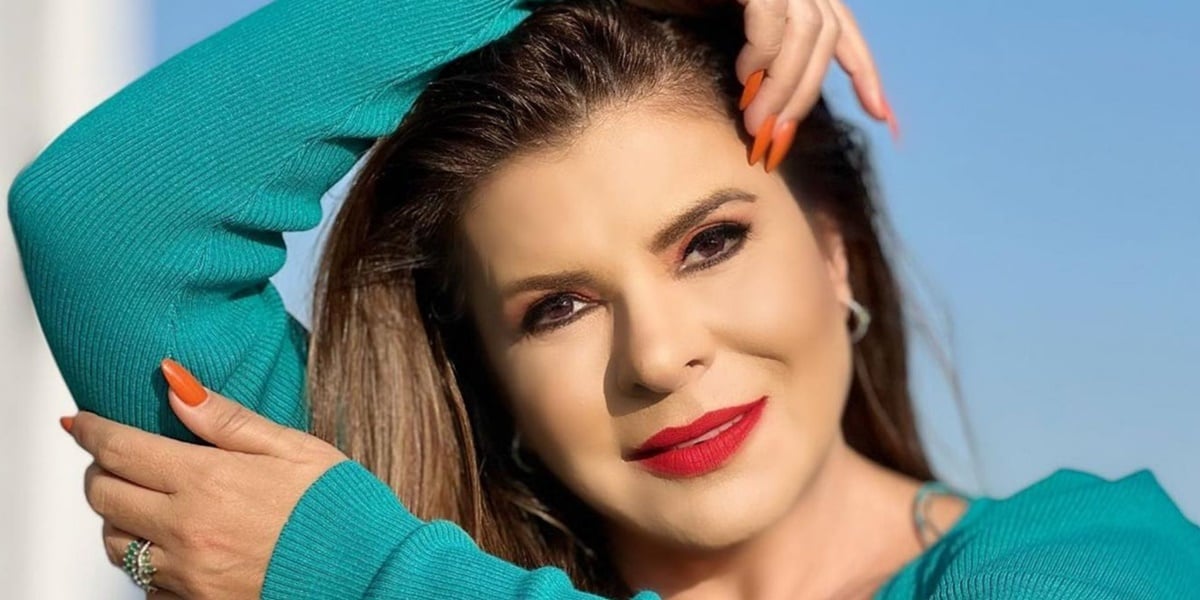 http://tvfoco.uai.com.br/wp-content/uploads/2015/05/Daniela-Mercury.jpg