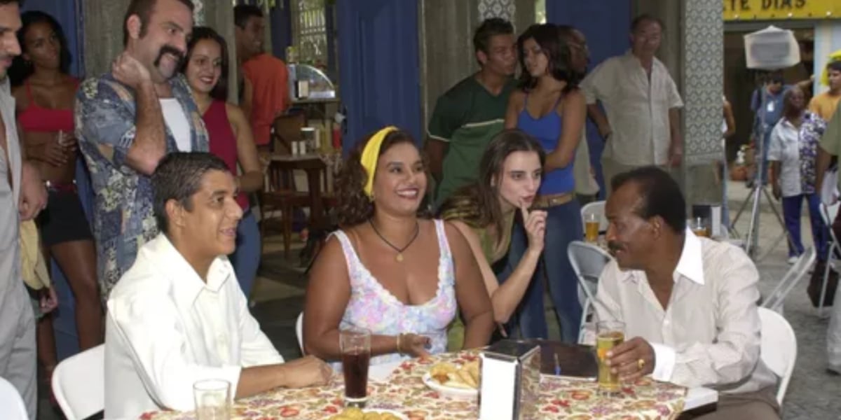 http://tvfoco.uai.com.br/wp-content/uploads/2015/05/Daniela-Mercury.jpg