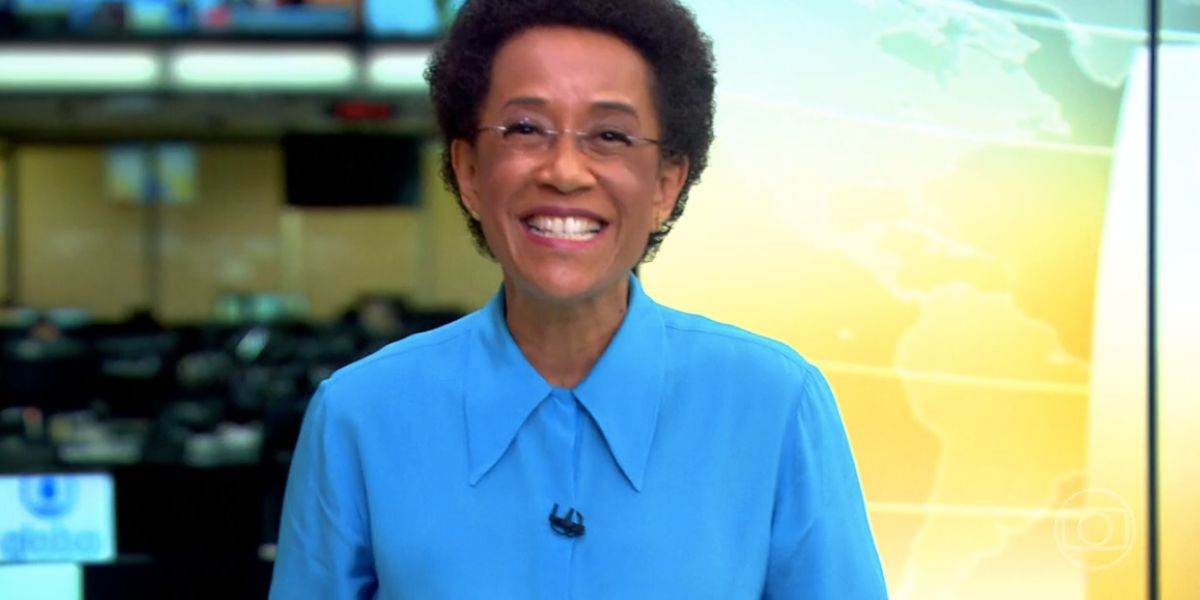 Zileide Silva não esconde a emoção ao falar sobre a volta do carnaval (Foto: Reprodução / Jornal Hoje da Globo )
