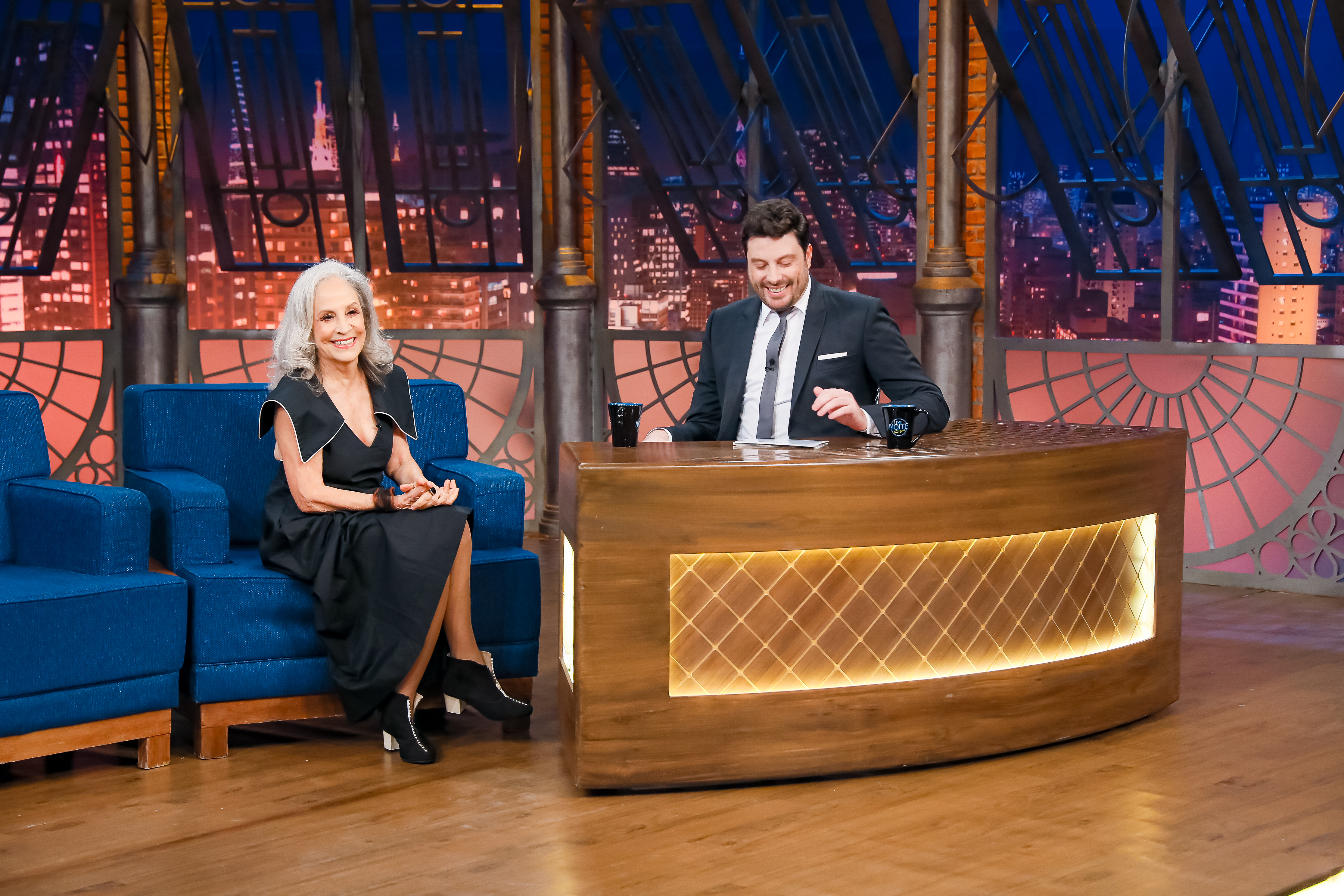 http://tvfoco.uai.com.br/wp-content/uploads/2015/05/Daniela-Mercury.jpg