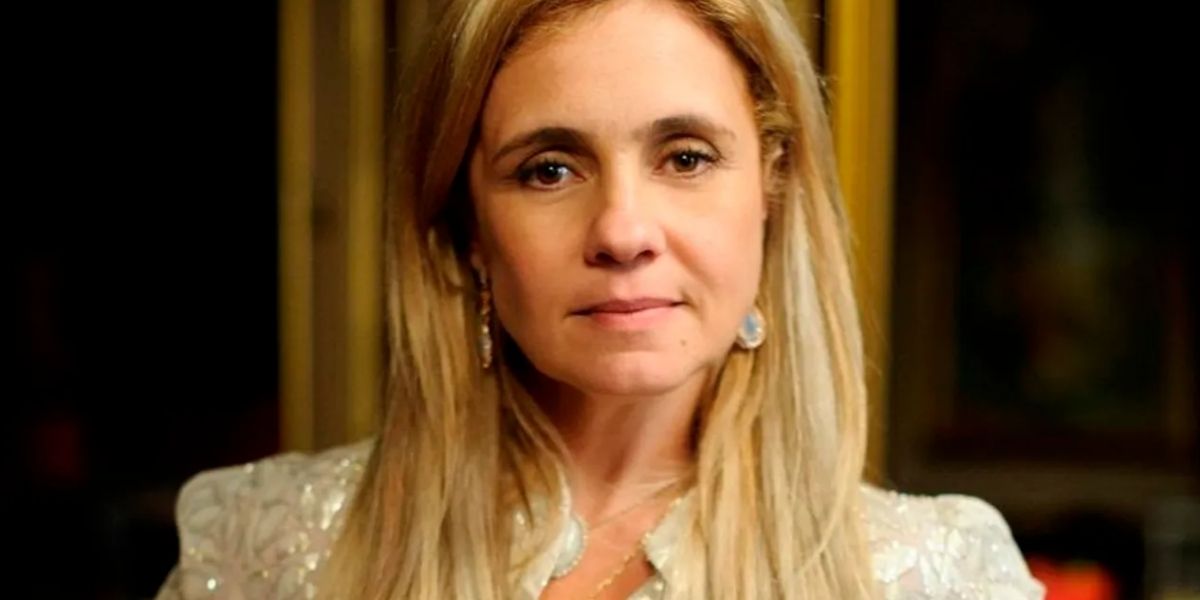 http://tvfoco.uai.com.br/wp-content/uploads/2015/05/Daniela-Mercury.jpg