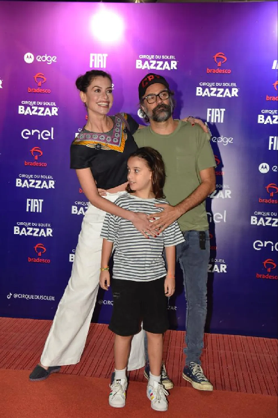 Alinne Moraes ao lado do filho e do marido, Mauro Lima (Foto: Reprodução)
