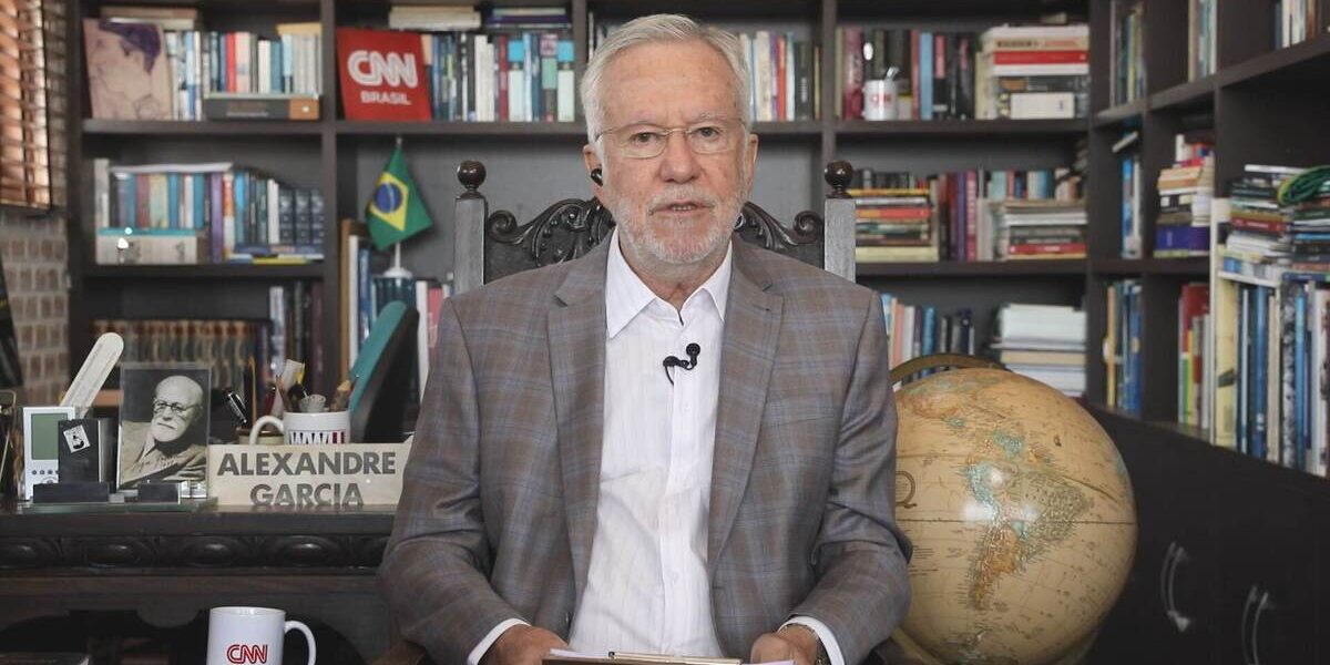 Alexandre Garcia teve uma saída polêmica da CNN após defender tratamento precoce da Covid-19 (Foto Reprodução/Youtube)