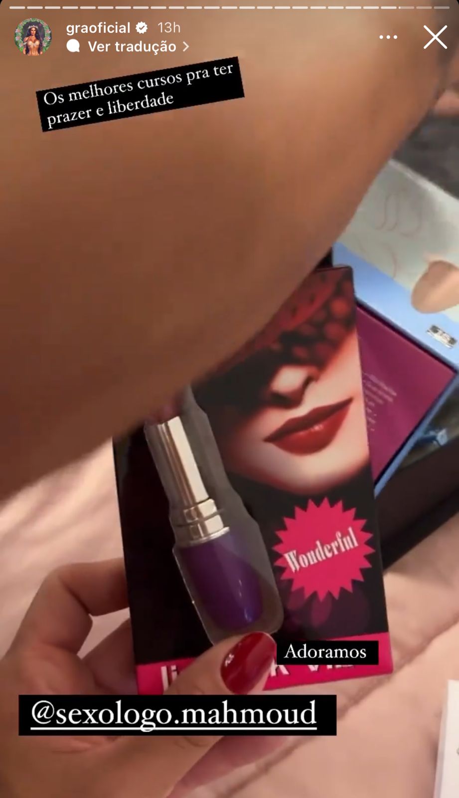 Belo conferindo produtos de sexy shop de Gracyanne Barbosa - Foto Reprodução Instagram