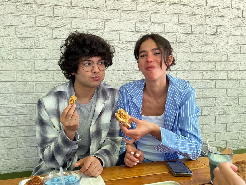 Bruna Marquezine e Xolo Maridueña (Foto: Reprodução/ Internet)