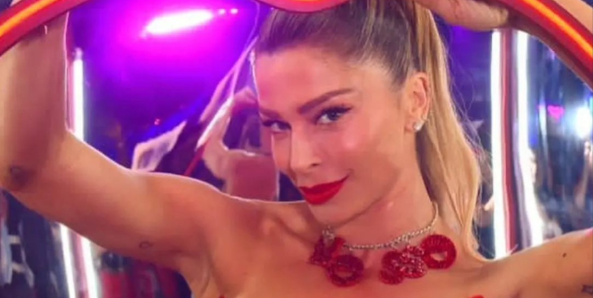 http://tvfoco.uai.com.br/wp-content/uploads/2015/05/Daniela-Mercury.jpg