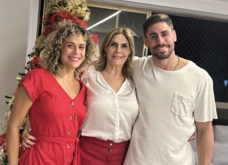 Cara de Sapato com a irmã e a mãe - Foto Reprodução Instagram