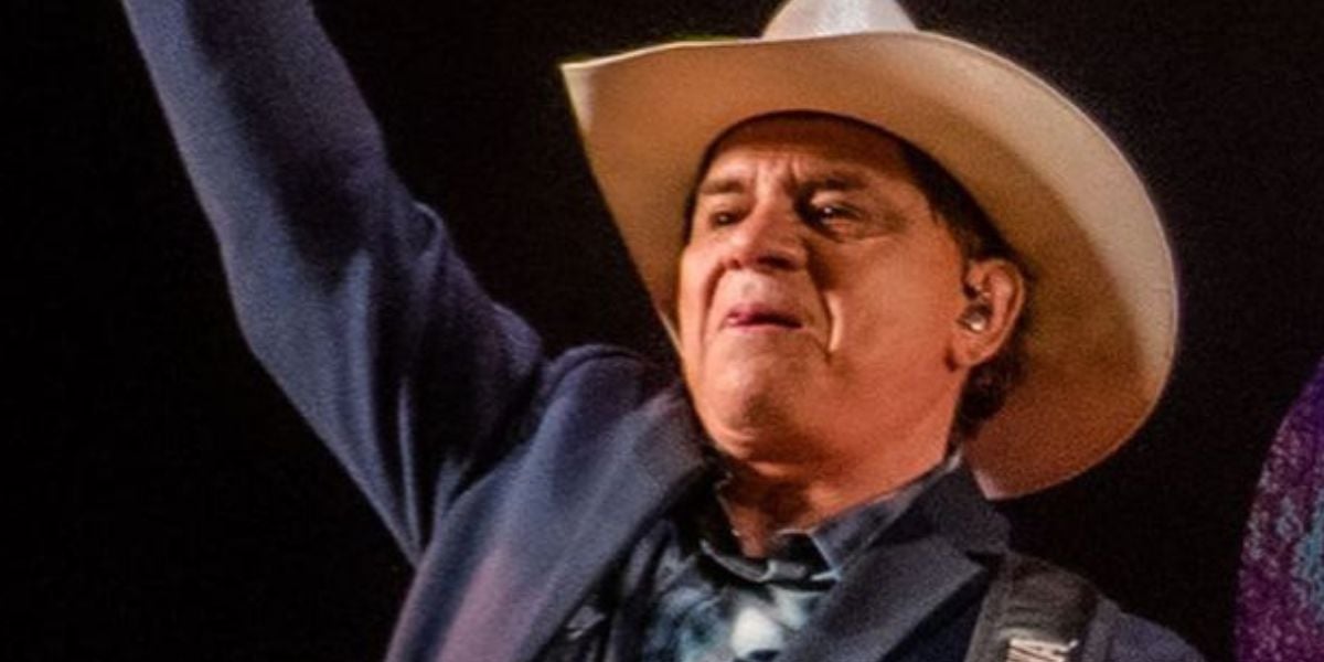 http://tvfoco.uai.com.br/wp-content/uploads/2015/05/Daniela-Mercury.jpg