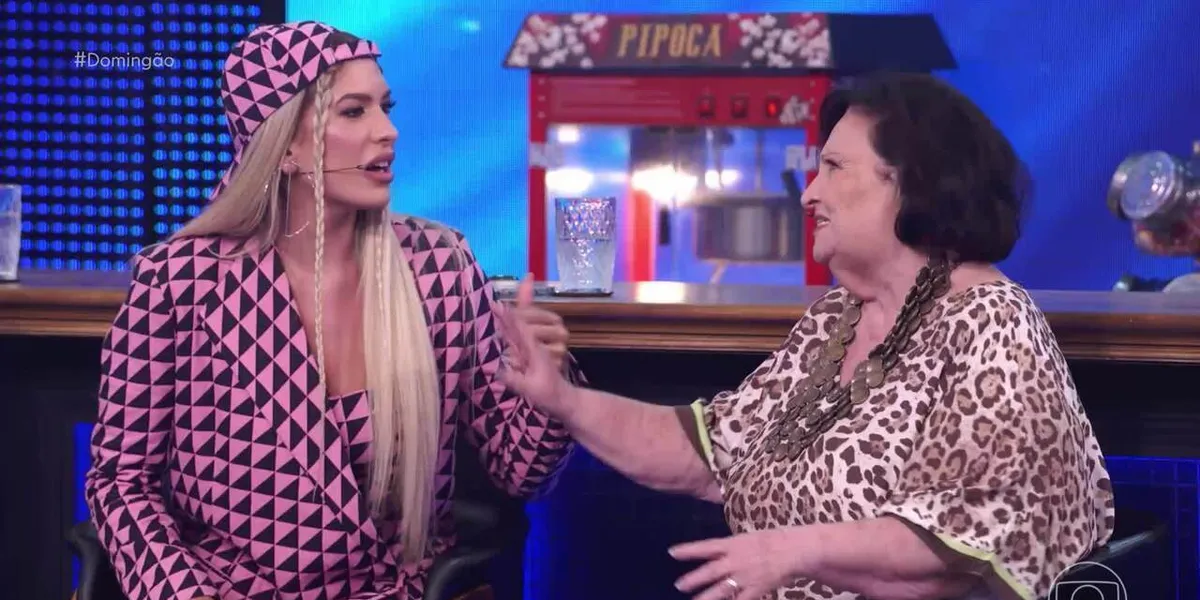 http://tvfoco.uai.com.br/wp-content/uploads/2015/05/Daniela-Mercury.jpg
