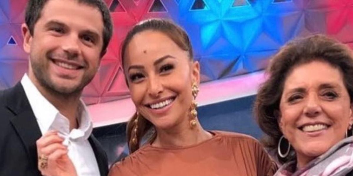 http://tvfoco.uai.com.br/wp-content/uploads/2015/05/Daniela-Mercury.jpg