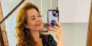 Fernanda Souza em foto no espelho - Foto Reprodução Instagram