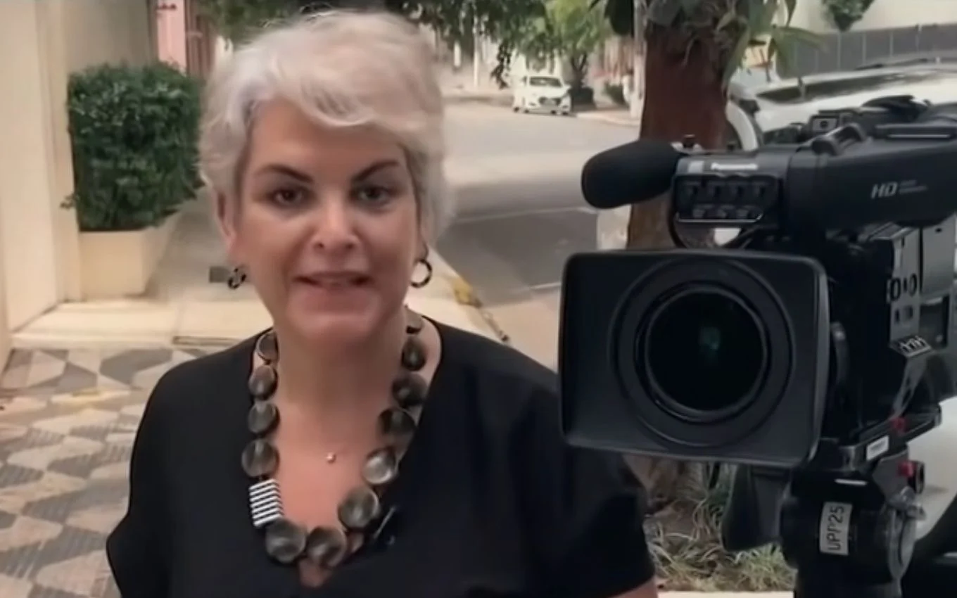 http://tvfoco.uai.com.br/wp-content/uploads/2015/05/Daniela-Mercury.jpg