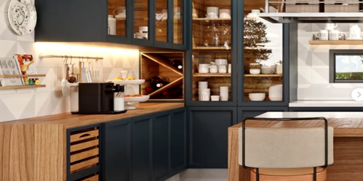 Sala de jantar com uma cozinha espaçosa (Reprodução: Youtube)