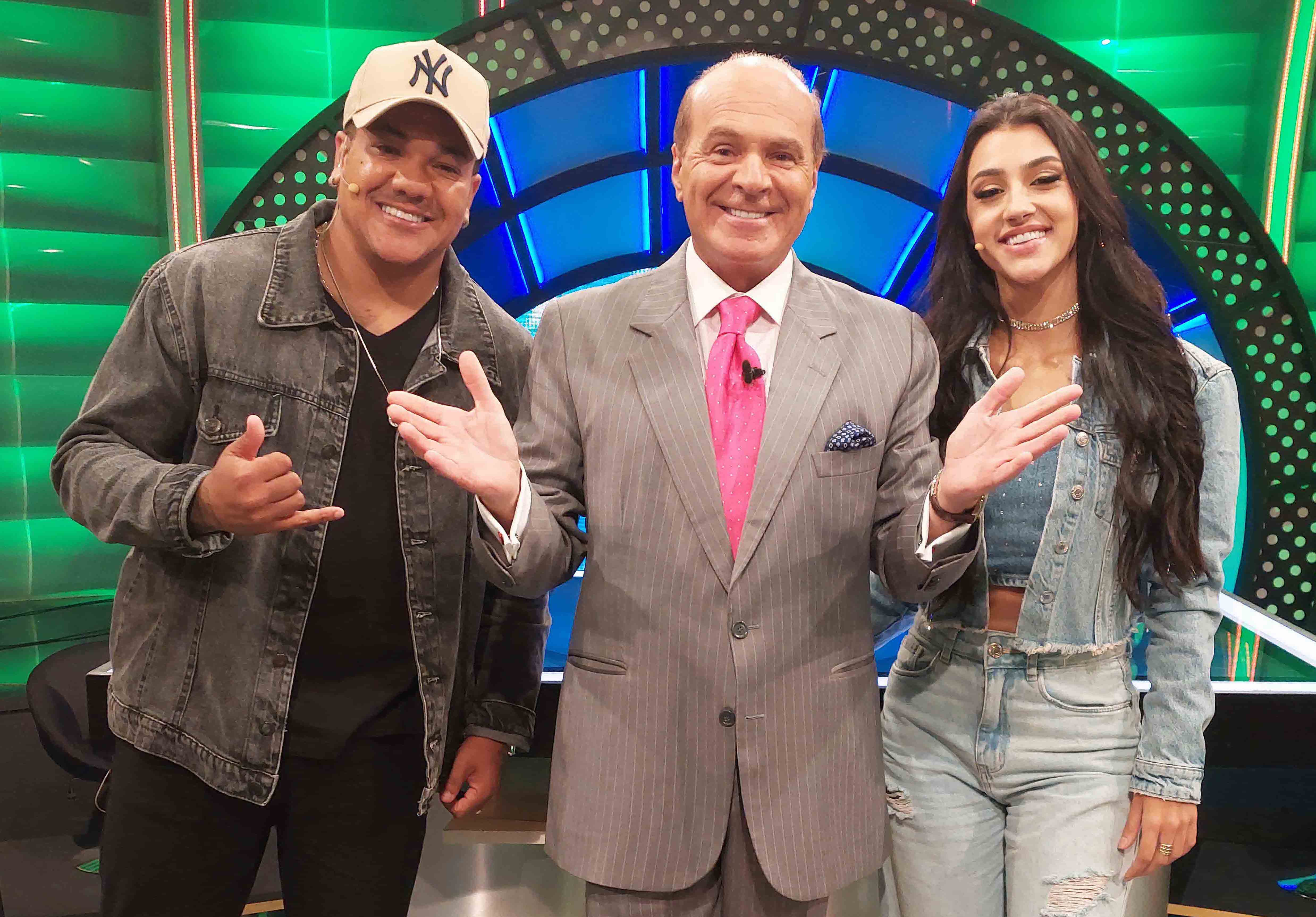 http://tvfoco.uai.com.br/wp-content/uploads/2015/05/Daniela-Mercury.jpg