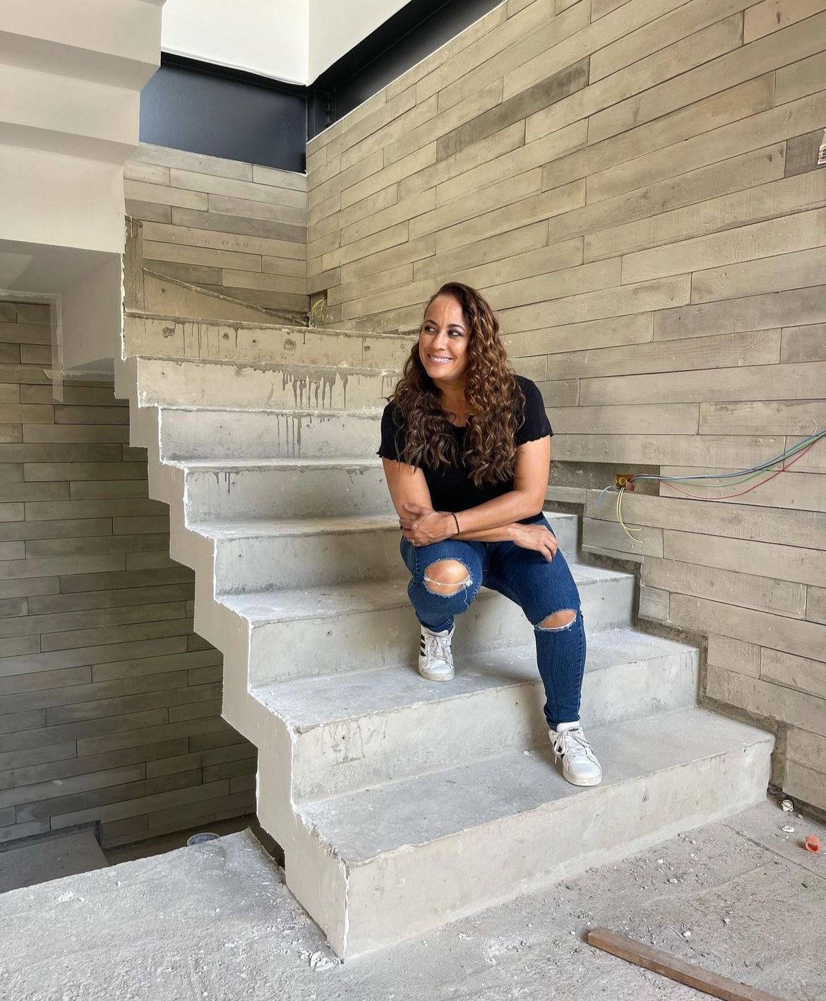 Renata Alves, apresenadora do Hoje em Dia, da Record, divulga fotos da sua casa sendo reformada - Foto Reprodução Instagram