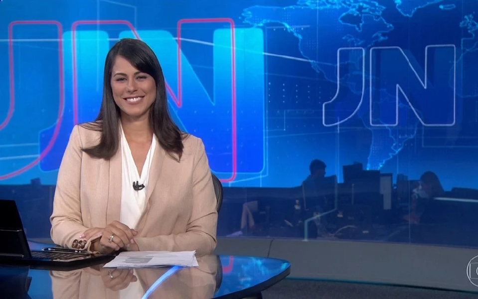 Jéssica Senra no 'Jornal Nacional', substituindo Renata Vasconcellos (Foto: Divulgação/ Globo)