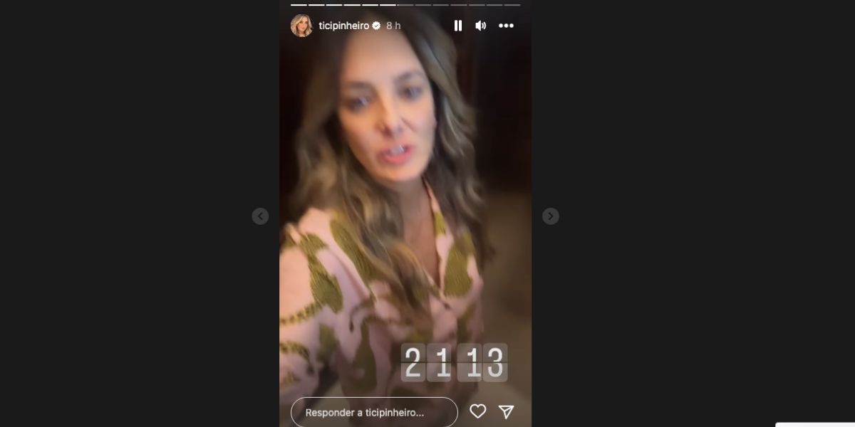 Ticiane Pinheiro divulga vídeo em elevador e de pijama (Foto: Reprodução / Instagram) Ticiane Pinheiro divulga vídeo em elevador e de pijama (Foto: Reprodução / Instagram)