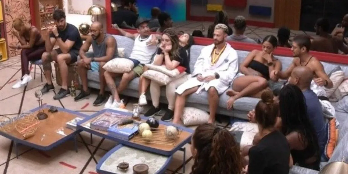 http://tvfoco.uai.com.br/wp-content/uploads/2015/05/Daniela-Mercury.jpg