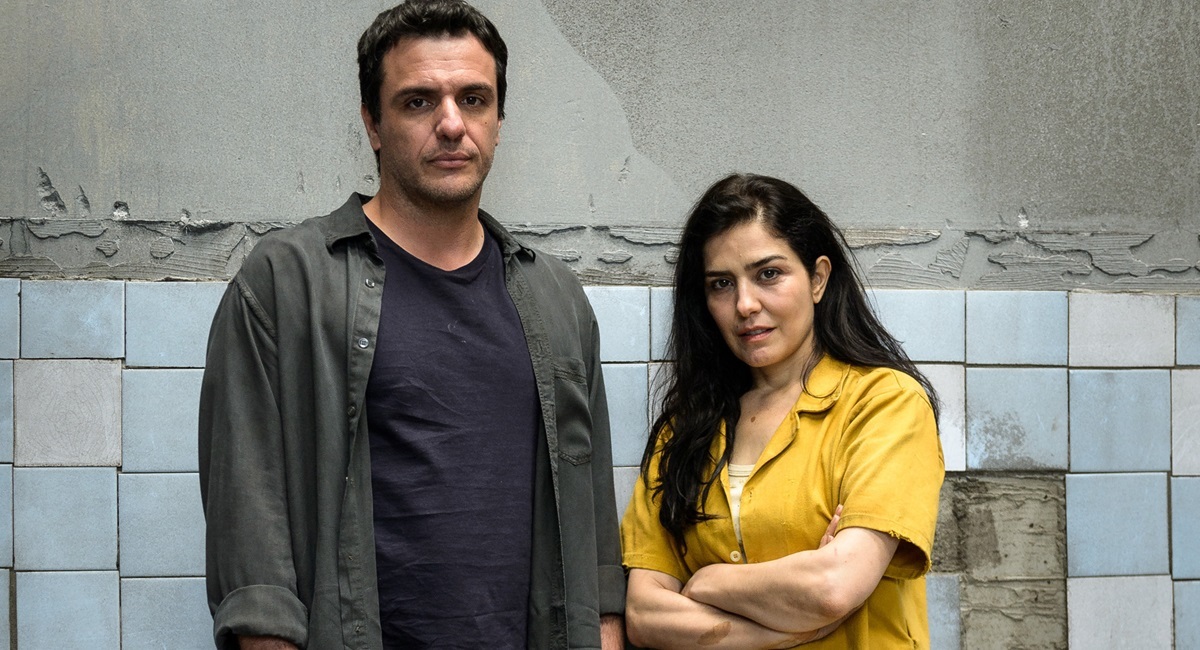 Rodrigo Lombardi e Letícia Sabatella em "Carceireiros" (Foto Reprodução/Internet)