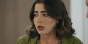 Chiara (Jade Picon) fica desesperada em Travessia (Foto: Reprodução/Globo)