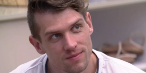 Quinto eliminado do BBB23, ex-BBB Cristian impressiona com resultado de harmonização (Foto: Globo)