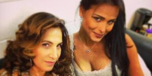 Totia Meireles e Patrícia Araújo, nos bastidores da Globo (Foto: Reprodução)