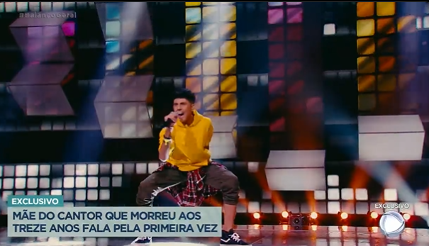 Arthur Singer no palco do "Canta Comigo" da Record (Foto Reprodução/PlayPlus)