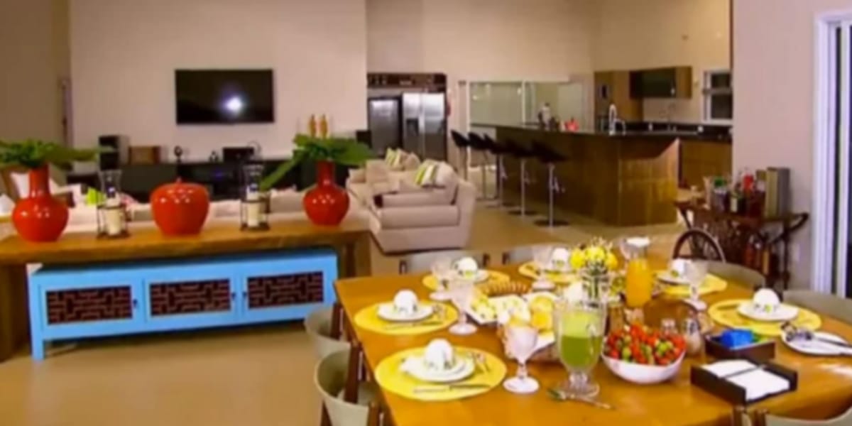http://tvfoco.uai.com.br/wp-content/uploads/2015/05/Daniela-Mercury.jpg