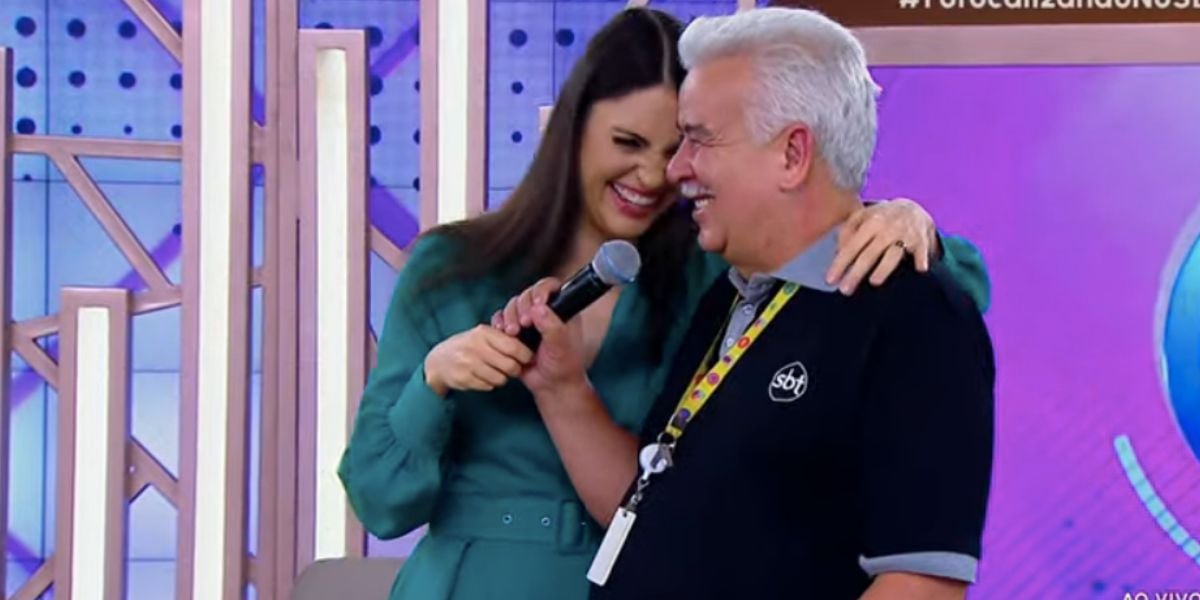 Chris Flores e Eunezio no Fofocalizando (Foto: Reprodução / SBT)