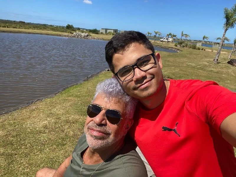 Lulu Santos ao lado do novo amor (Foto: Reprodução/ Instagram)