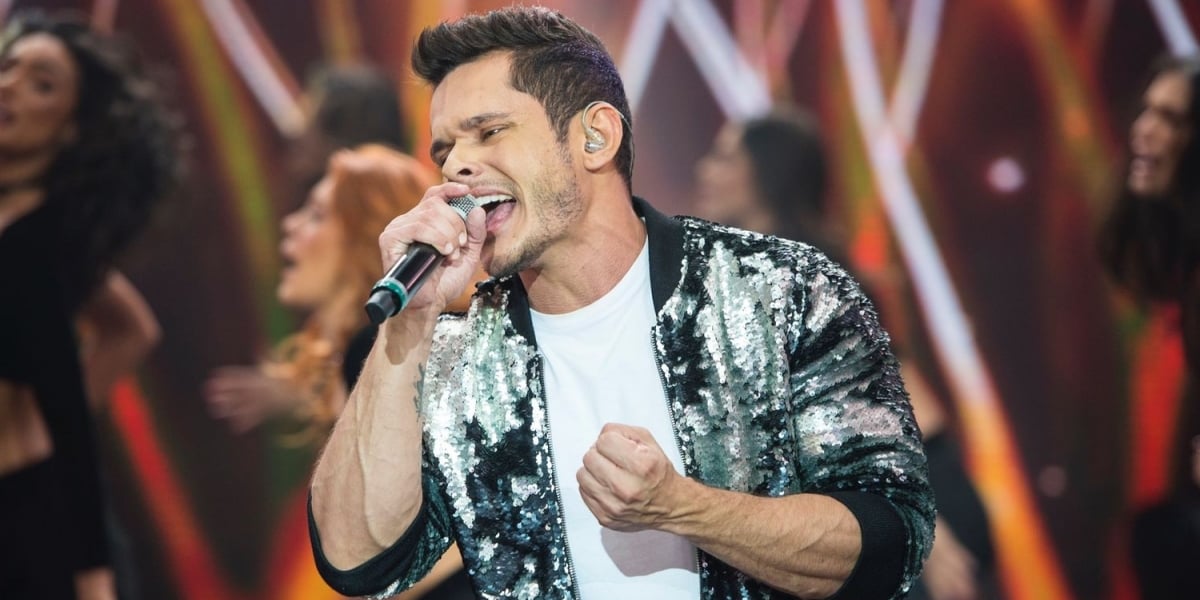 http://tvfoco.uai.com.br/wp-content/uploads/2015/05/Daniela-Mercury.jpg