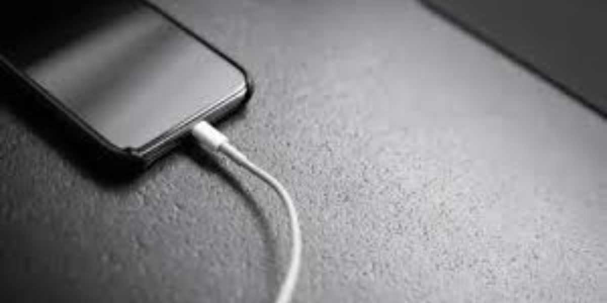 Risco de destruição Você NUNCA MAIS deixará seu celular carregando a noite após saber dessa notícia - Foto Reprodução Internet http://www.otvfoco.com.br/wp-content/uploads/2015/05/Daniela-Mercury.jpg