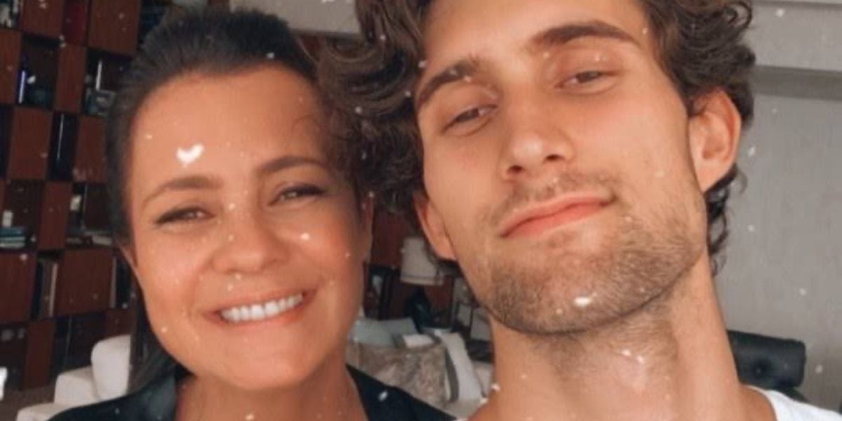 Felipe Ricca e sua mãe (Reprodução/Internet)